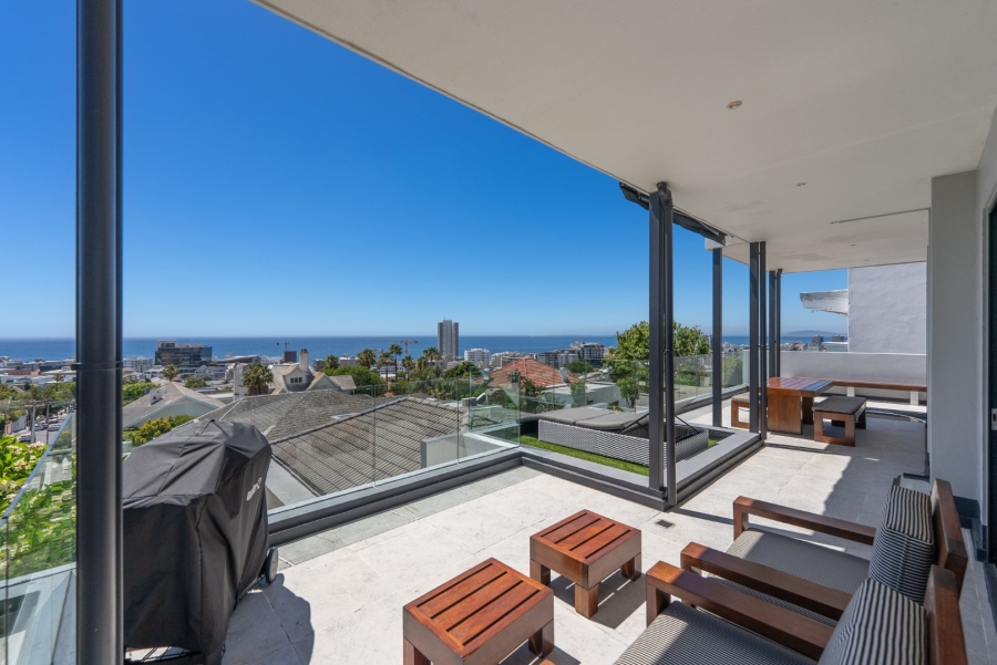 To Let 4 Bedroom Property for Rent in Fresnaye Western Cape